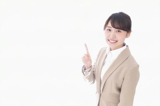 指をさす女性 指をさす女性 日本人,ビジネス,手の写真素材