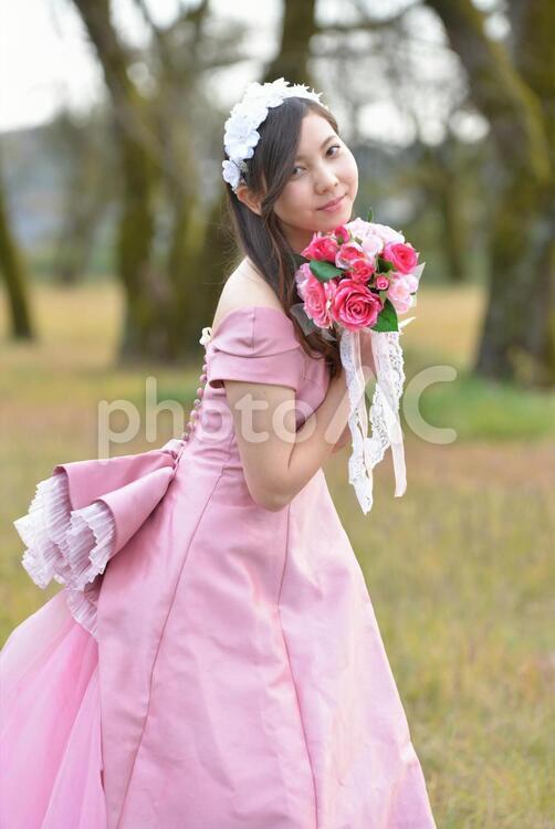 ウエディングドレスを着た女性 38 ウエディング,人物,20代の写真素材