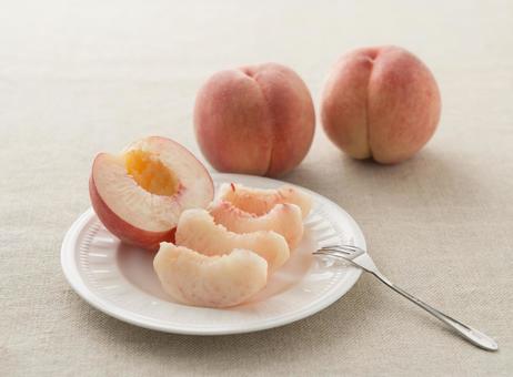White peach "Ikeda" White peach "Ikeda"