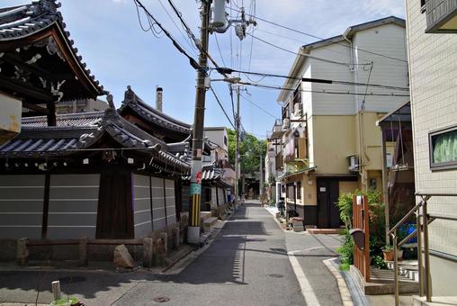 昭和の雰囲気を残す町角 町角,路地,隘路の写真素材