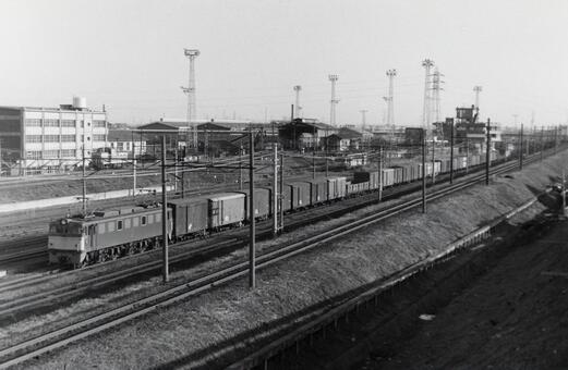貨物列車をけん引するEF60形 のりもの,鉄道写真,鉄道車両の写真素材