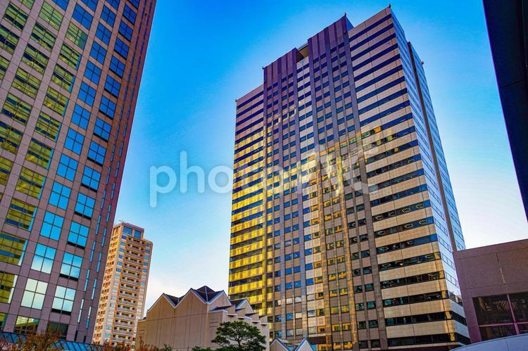 街並みのビル群 高層ビル,青空,都会の写真素材
