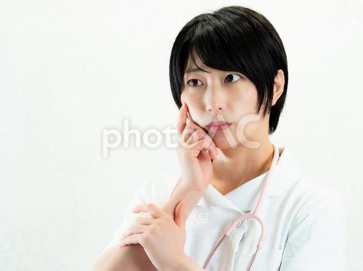 06：看護師のアップ【白バック】 ナース,看護師,看護婦の写真素材