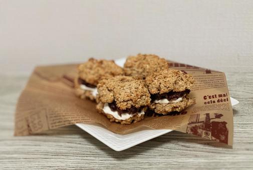 Bean jam sandwich oatmeal cookies, JPG Bean jam sandwich oatmeal cookies, JPG