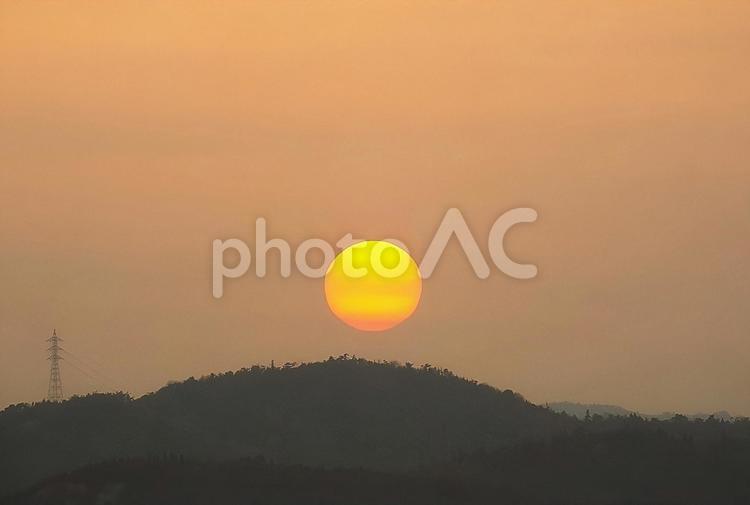 【風景写真】日の入りの風景 日の入り,夕日,空の写真素材