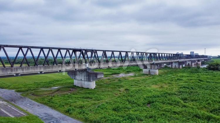 利根川に架かる鉄橋 利根川,鉄橋,txの写真素材