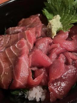 マグロ丼 マグロ丼 海鮮,マグロ丼,わさびの写真素材