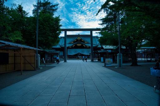 The inner gate of Yasukuni Shrine, Tokyo, JPG