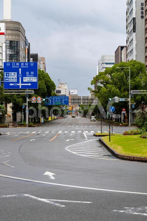 宮崎駅東口交差点 街並み,町並み,都市風景の写真素材