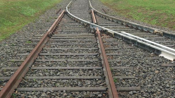 分岐合流する線路 切替ポイント 鉄道素材 分岐合流する線路 切替ポイント 鉄道素材 線路,レール,分岐の写真素材