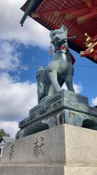 稲荷神社の狛狐像 稲荷神社の狛狐像 神社,稲荷神社,狐像の写真素材