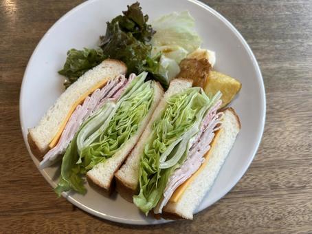 サンドイッチ_ハム_レタス カフェ,ランチ,モーニングの写真素材