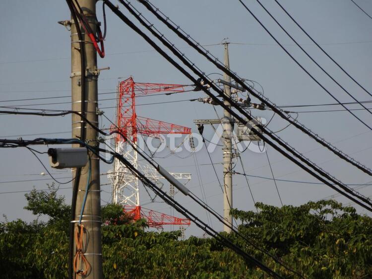 鉄塔がある風景 鉄塔,送電線,電線の写真素材