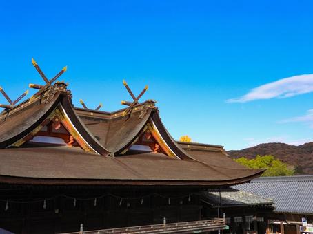 岡山県 吉備津神社本殿の屋根 岡山県 吉備津神社本殿の屋根の写真