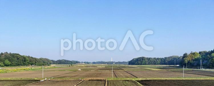 東水戸道路からひたちなか市中根の田園風景 笠谷古墳群,畑,田圃の写真素材