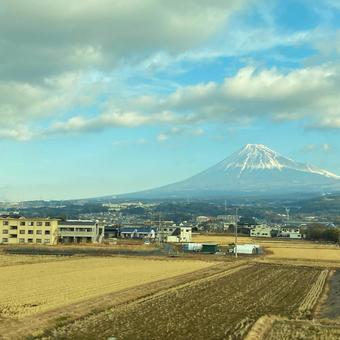 新幹線内からの富士山 新幹線内からの富士山の写真