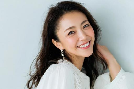 エレガントな大人の女性-5 エレガントな大人の女性-5の写真