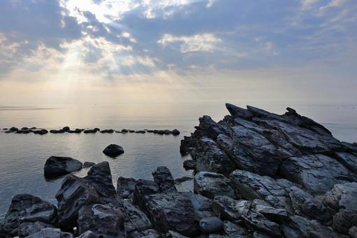 日本海の岩場 1 日本海の岩場 1 空,岩,岩場の写真素材
