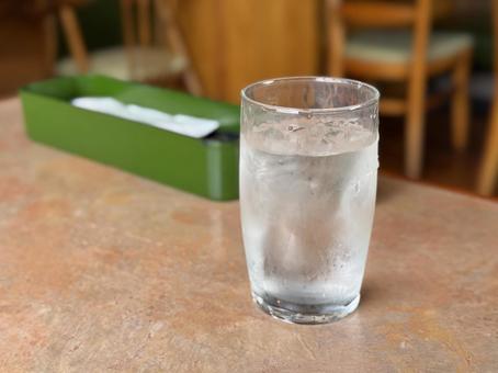お冷 お冷 水,お冷,ミネラルウォーターの写真素材
