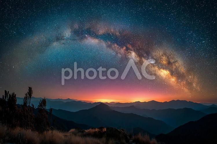 広大な宇宙を感じさせる夜の風景 天の川,星空,夜空の写真素材