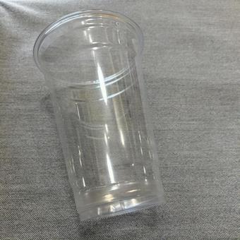 プラスチックのコップの写真