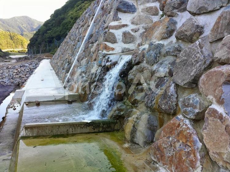 石積み護岸と排水路 護岸,石積み,排水路の写真素材