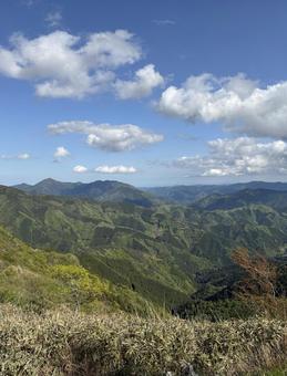山並みを望む展望風景 山並みを望む展望風景 高原,山,山頂の写真素材