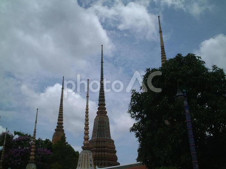 タイの暁の寺 暁の寺,ワットアルン,寺院の写真素材
