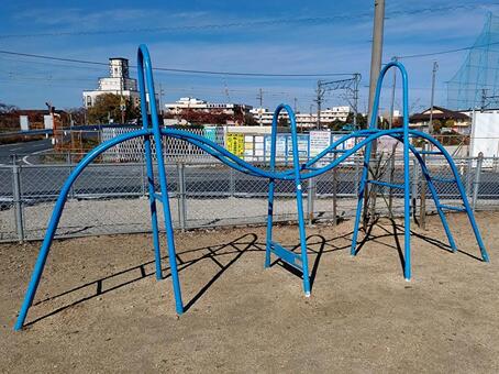 青い雲梯 雲梯,公園,遊具の写真素材