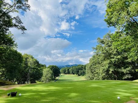 緑豊かな高原ゴルフコースの美しい風景 緑豊かな高原ゴルフコースの美しい風景 ゴルフ場,ゴルフコース,水上高原ゴルフコースの写真素材