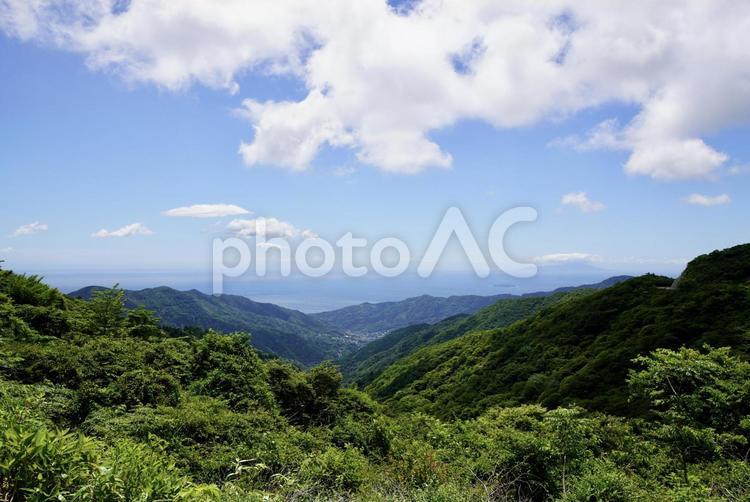 山と空と雲と海と島 風景,空,雲の写真素材