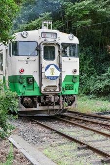 小湊鐵道 小湊鐵道 小湊鐵道,里見駅,キハ40の写真素材