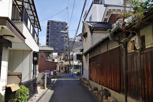 昭和の雰囲気を残す町角 町角,路地,隘路の写真素材