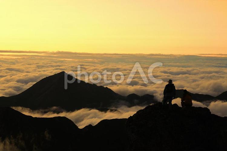 雲海をのぞむ 常念岳,前穂高,奥穂高の写真素材