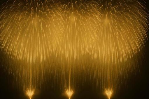 三連滝の花火の写真