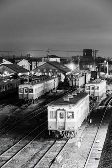 小湊鐵道 小湊鐵道,夜明け前,始発駅の写真素材