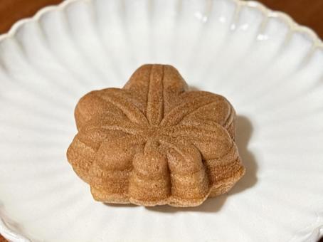 有名店のもみじ饅頭 有名店のもみじ饅頭 もみじ饅頭,和菓子,饅頭の写真素材