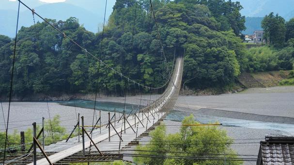塩郷の吊橋の写真