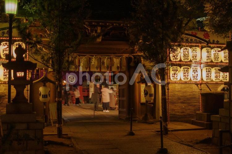 夜の赤坂氷川神社の風景 夜,氷川神社,赤坂の写真素材