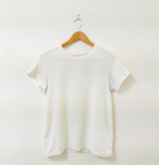 白いTシャツ 半袖 白いTシャツ 半袖 白いtシャツ,夏,tシャツの写真素材