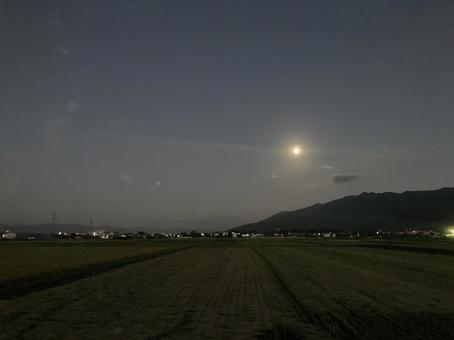 中秋の名月(横) 中秋の名月(横)の写真