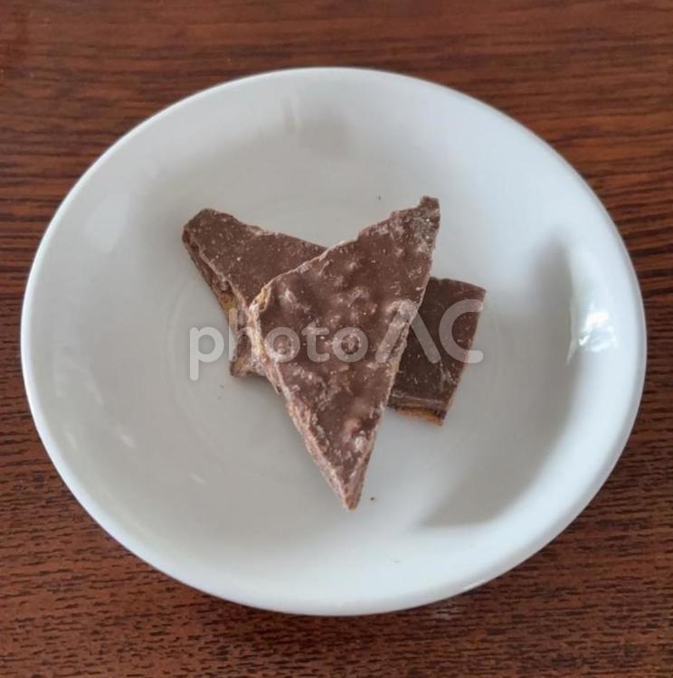 R7.02.13　割れチョコ　2 割れチョコ,チョコ,チョコレートの写真素材