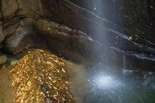 秋の磊々峡⒀ 秋,紅葉,磊々峡の写真素材