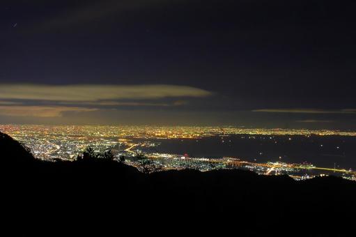 六甲山から見る阪神、大阪方面の夜景 六甲山から見る阪神、大阪方面の夜景 山,六甲山,夜景の写真素材
