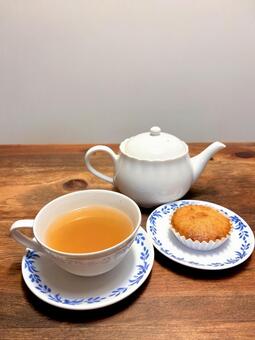 ガレットでティータイム 04 ガレット・ブルトンヌ,スィーツ,厚焼きクッキーの写真素材