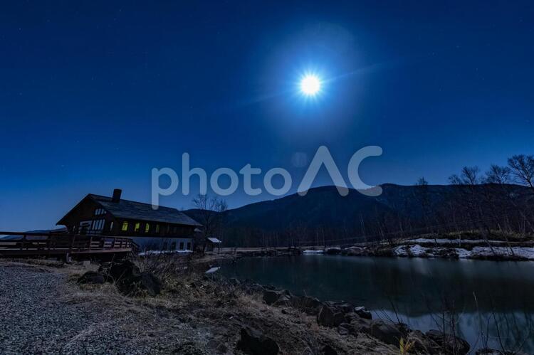 2019年4月19日平成最後の満月 満月,月光,景色の写真素材