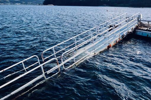 海没した桟橋 桟橋,海没,海の写真素材