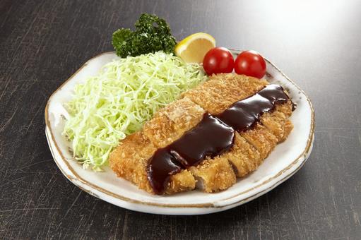 豚カツ とんかつソースがけ 豚カツ とんかつソースがけの写真