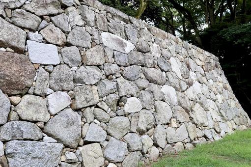 吉田城の土塁 愛知県豊橋市 吉田城の土塁 愛知県豊橋市の写真