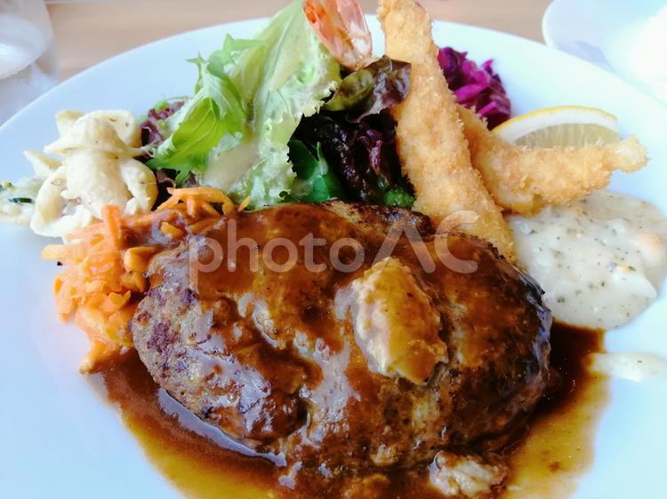 ハンバーグ ハンバーグ,食べ物,日本料理の写真素材